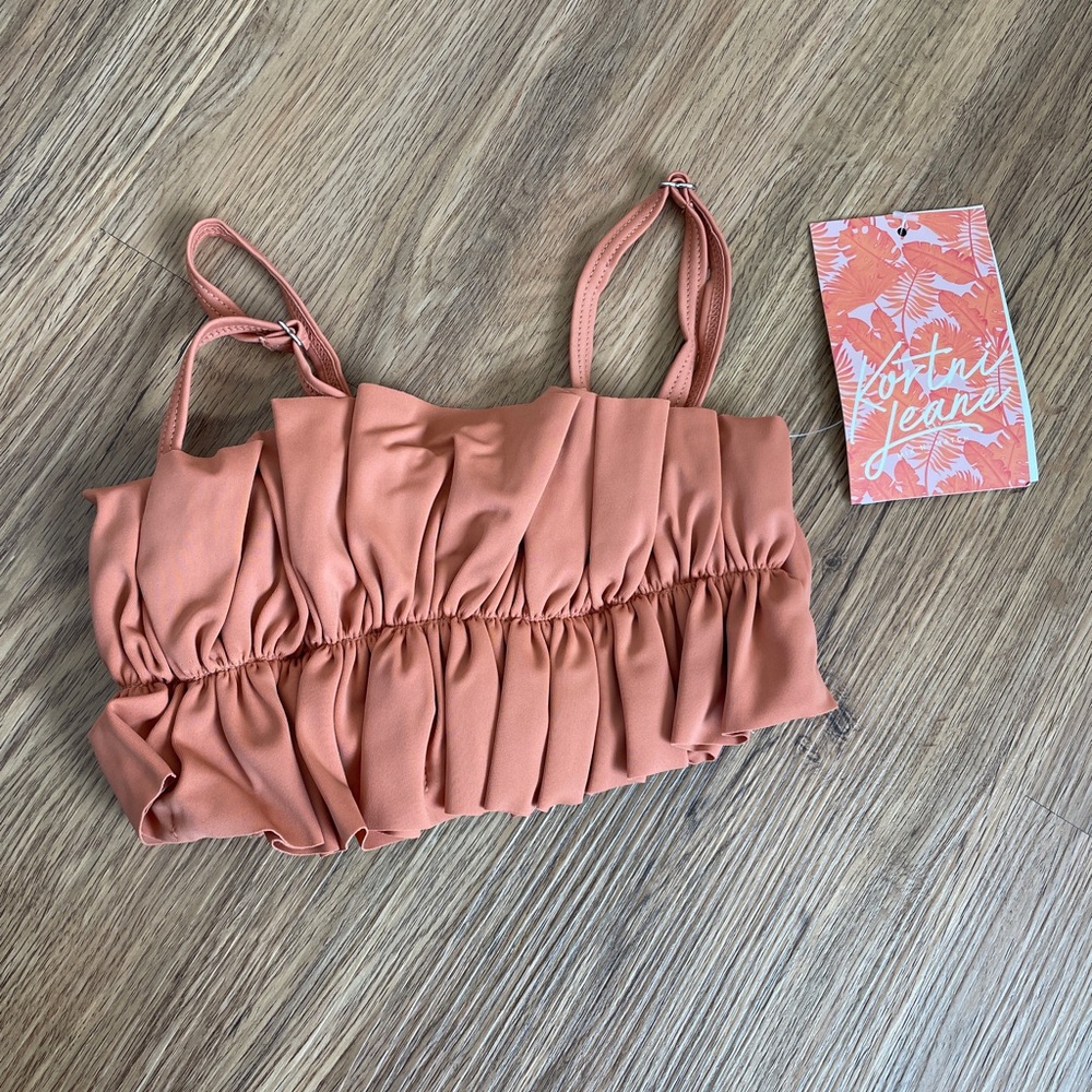 Mini oversized ruffle top cashew size 4/5